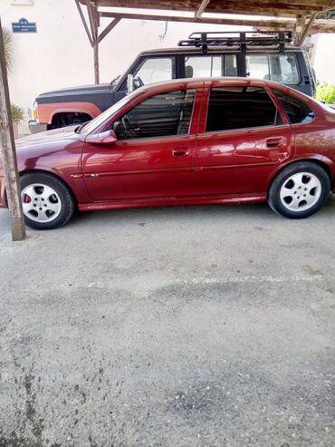 Opel: Opel Vectra: 1.8 l | 1999 il 380000 km Sedan