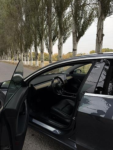 Tesla: Tesla Model 3: 2018 г., 0.1 - engine capacity л, Автомат, Электромобиль, Седан lalafo.kg да — 5 Tesla: Tesla Model 3: 2018 г., 0.1 - engine capacity л, Автомат, Электромобиль, Седан — 5