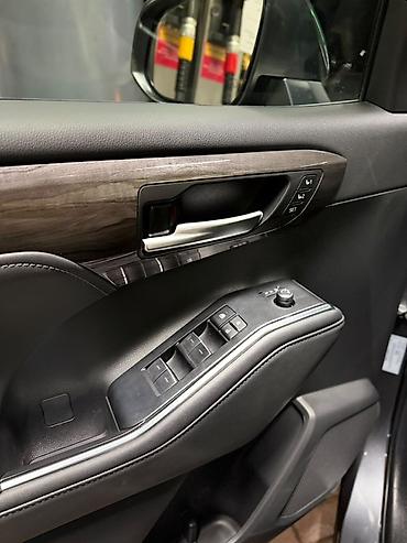 подъем: Toyota Highlander: 2023 г., Бензин, Кроссовер — 4