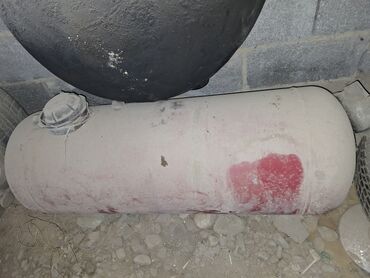 бак топливный: Цилиндрический газовый баллон, предназначенный для хранения сжиженного