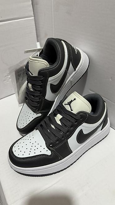 dunk low: Мужские кроссовки, 35, 36, 37, Air Jordan, Новый, цвет - Черный, Самовывоз, Платная доставка — 1
