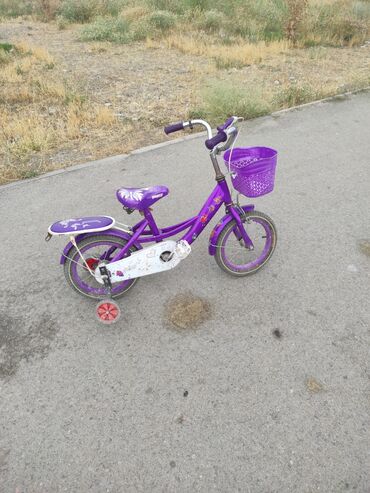 Велосипеды: Продаю велосипед детский