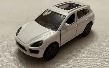 lego oyuncaq: Ağ rəngli oyuncaq miniatür krossover avtomobil modeli - Material — 1