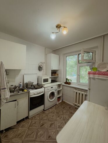 квартиры ленинское: 2 комнаты, 43 м², 105 серия, 2 этаж, Старый ремонт