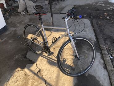 математика с.к.кыдыралиев а.б.урдалетова г.м.дайырбекова: Шоссе велосипеди, Велосипед алкагы L (172 - 185 см), Колдонулган