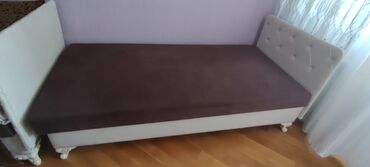 transformer çarpayı: Односпальная кровать, С подъемным механизмом