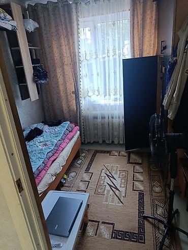 Продажа коттеджей и домов: Продаётся частный дом с большим двором и навесом. - Просторный крытый — 15