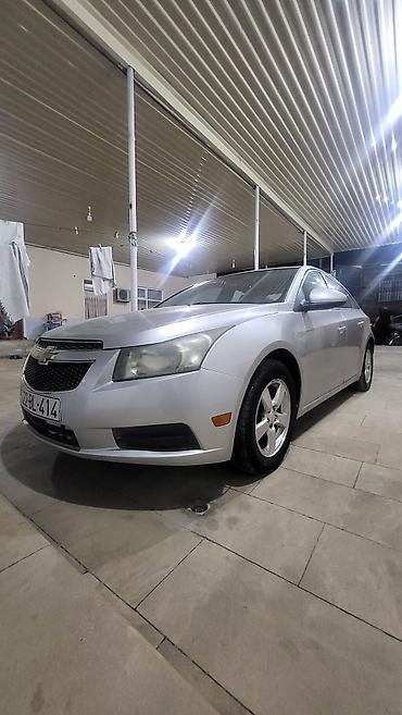 sorento 2010: Chevrolet Cruze: 1.4 l | 2010 il 256000 km Sedan — 2