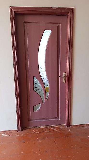 şüşələr: Otaq qapısı – dekorativ şüşə panellərlə - Material: taxta karkas və — 1
