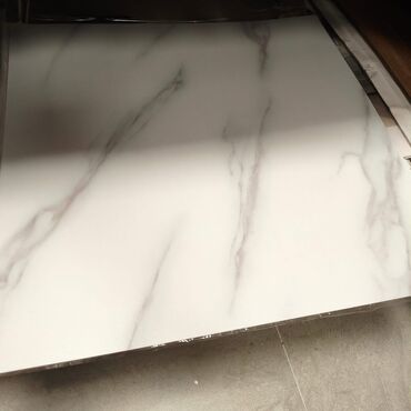 Tapete: Samolepljive PVC podne ploče – efekat mermera - Materijal — 7