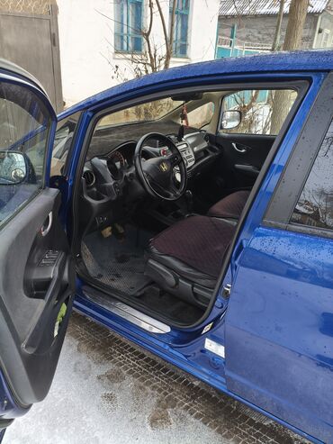 Honda: Honda Jazz: 2011 г., 1.3 л, Автомат, Бензин, Хэтчбэк — 10