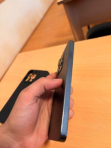 z fold 4: IPhone 14 Pro, 256 GB, Black Titanium — 4