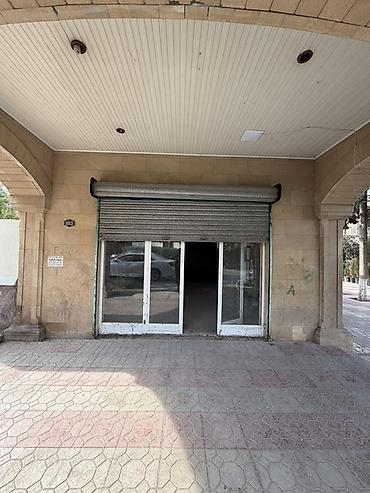 İcarəyə mağazalar: İcarəyə obyekt – vitrinli ticarət sahəsi Xüsusiyyətlər: - Ön tərəfi — 12