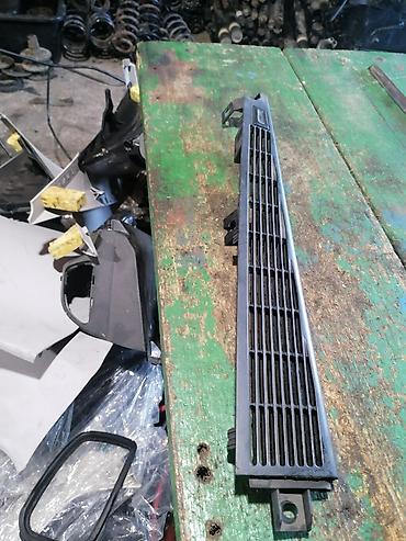 hydro force camac: Mrežica/ventilaciona rešetka gepeka – BMW E39 - Originalna plastična — 1