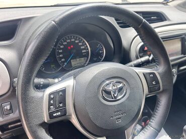 Toyota: Toyota Yaris: 1.5 l. | 2012 έ. Χάτσμπακ — 4