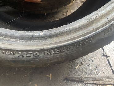 купить зимние шины бу: Продаю резина 235/40/18 Зима 3 в хорошем состояний 1 стертая Цена