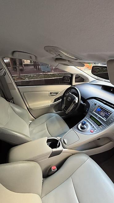 Toyota: Toyota Prius: 2015 г., 1.8 л, Вариатор, Бензин, Лифтбек — 10