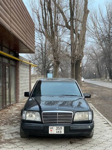 машина жазз: Mercedes-Benz W124: 1993 г., 2 л, Механика, Бензин, Седан