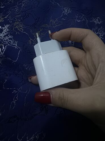 Adapterlər: Adapter Apple, 20 Vt, İşlənmiş