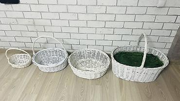 где продают коробки: Набор плетёных корзин из лозы, окрашенные в белый цвет. Разные размеры — 1