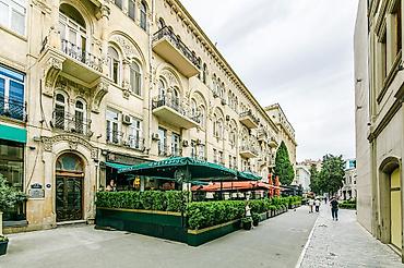 Günlük kirayə mənzillər: 2 otaqlı — 3