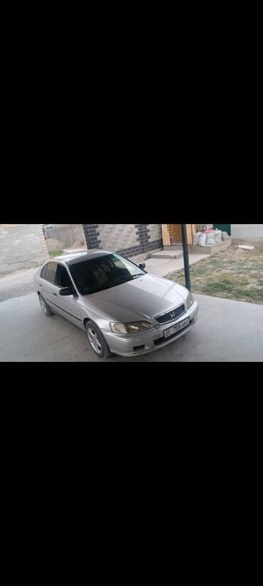 Honda: Honda Accord: 2000 г., 1.8 л, Механика, Бензин, Седан