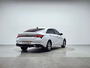 Hyundai: Hyundai Avante: 2022 г., Автомат, Бензин, Седан — 4