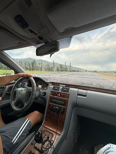 bme e39: Mercedes-Benz E-Class: 2002 г., 4.3 л, Автомат, Бензин, Седан — 9