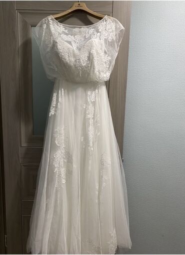 платье белая: Платье свадебное или на кыз узатуу, разм. М, со шлейфом, Испания. Один