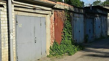 Qarajlar: Xətai r-nu, Polad Həşimov (keçmiş naximov) küçəsində, daş garaj — 1