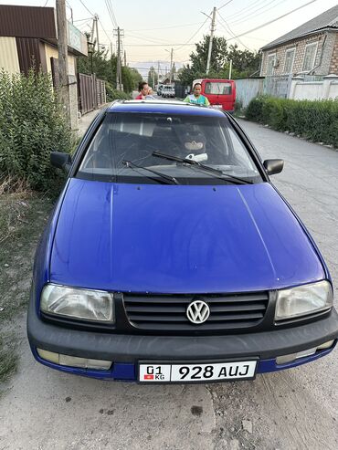 набор ключ для машины: Volkswagen Vento: 1993 г., 1.8 л, Механика, Бензин, Седан