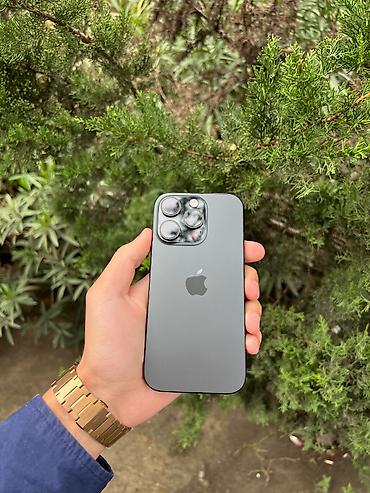 iphone mega max: IPhone 16 Pro, 256 GB, Black Titanium — 4