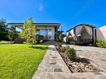 Продажа коттеджей и домов: Продаётся уютная дача в с. Байтик, пос. Гидрогеолог Площадь дома: 130 — 2