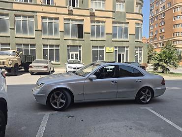 Mercedes-Benz: Mercedes-Benz E-Class sedan - Gümüşü rəng, 4 qapılı kuzov - AMG — 2