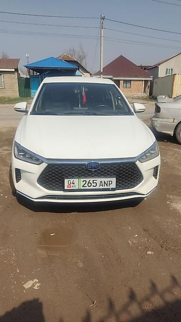 BYD: BYD E2: 2020 г., Электромобиль, Хэтчбэк — 2