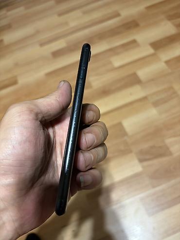 iphone 5c: IPhone SE 2020, 64 GB, Qara, Barmaq izi, Simsiz şarj — 2