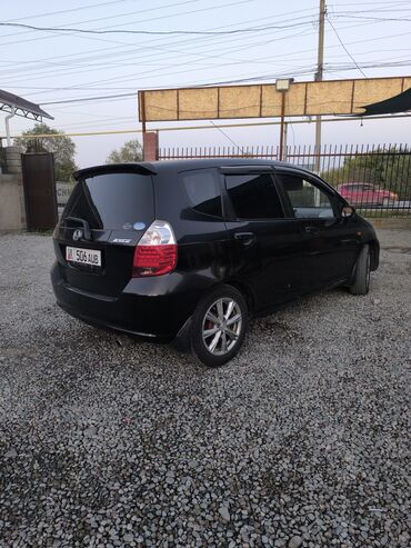 Honda: Honda Jazz: 2003 г., 1.4 л, Механика, Бензин, Хэтчбэк