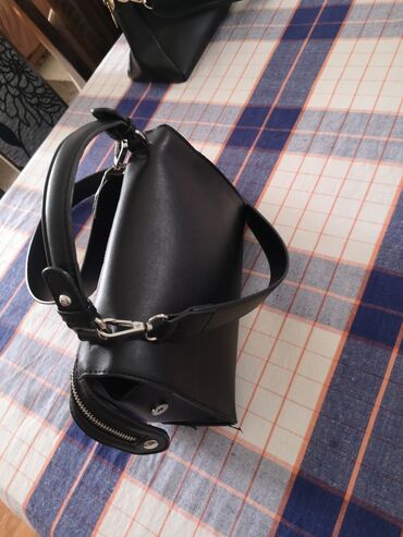 Torbe: Torba za rame, Pull&Bear, Materijal: Veštačka koža — 2