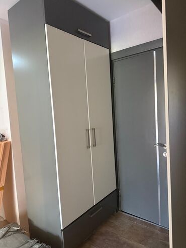 dolab asılqan: Dəhliz dolabı 100 manat ünvan Gənclik.Mətiş. Vatcapda yazın