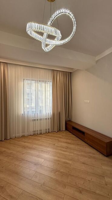 продаю 2х ком кв бишкеке без ремонта токтогул ткрусбекова: 2 комнаты, 60 м², Элитка, 2 этаж, Евроремонт