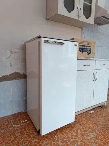 Холодильники: Холодильник Саратов, Б/у, Однокамерный, De frost (капельный), 60 * 1 * 60