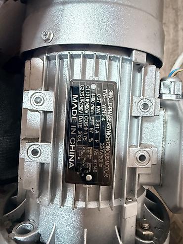 Ремонт промышленного оборудования: Ридуктор - мотор Есть в наличии редуктор 50 шаг 1/100 Есть мотор — 4
