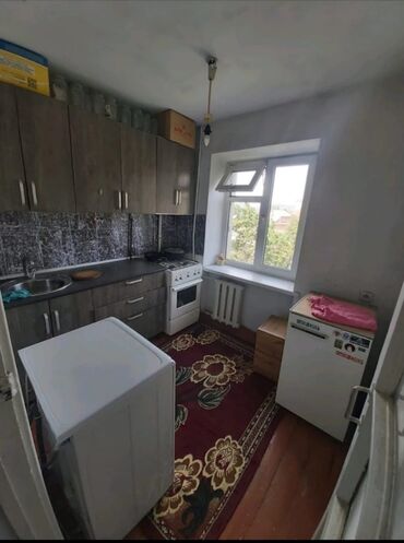 квартира за 30000 долларов: 1 комната, 30 м², 104 серия, 3 этаж, Косметический ремонт
