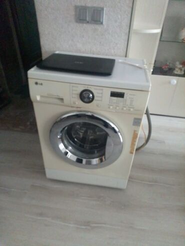 işlənmiş paltaryuyanlar: Paltaryuyan maşın LG, 6 kq, İşlənmiş, Avtomat, Ünvandan götürmə