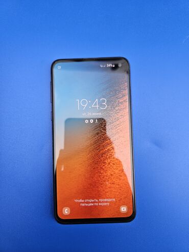 видеокарты gddr6: Samsung Galaxy S10e, Б/у, 128 ГБ, цвет - Черный, 2 SIM