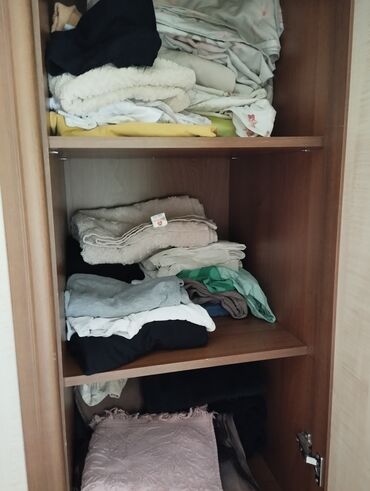 балдарга кийим: Шкаф для одежды, Б/у, Прямой