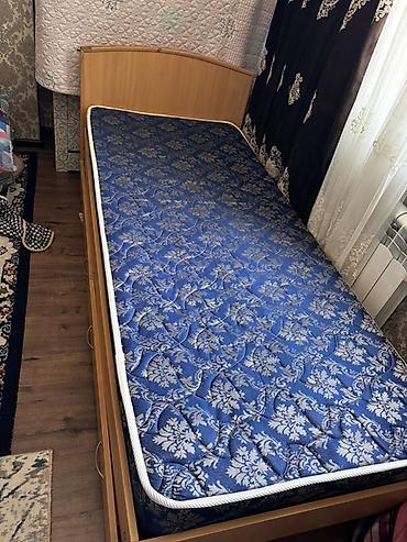 бонн: Односпальная кровать с матрасом и выдвижными ящиками. - Размер — 3