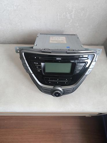 211 nar nomreler: Avtomobil üçün original multimedia/radio bloku və ön çərçivə. Cihazın — 2