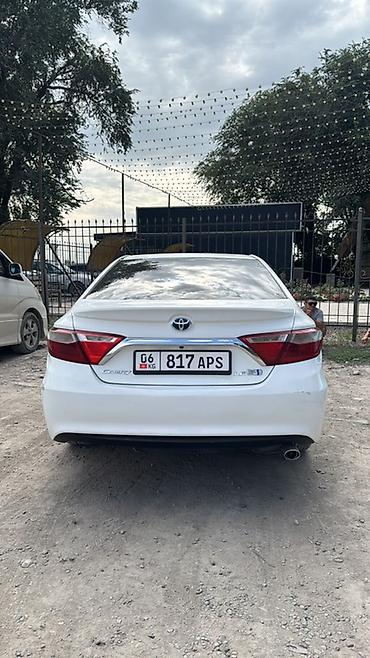 бублик машина: Toyota Camry: 2017 г., 2.5 л, Вариатор, Гибрид, Седан — 1