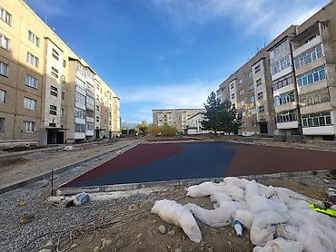 Боз үй: Укладка бесшовных резиновых покрытий для дворовых и спортивных — 4